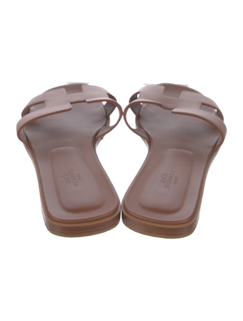 Hermès Oran H Logo Slides