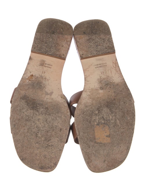 Hermès Oran H Logo Slides