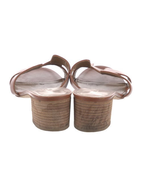 Hermès Oasis H Logo Slides