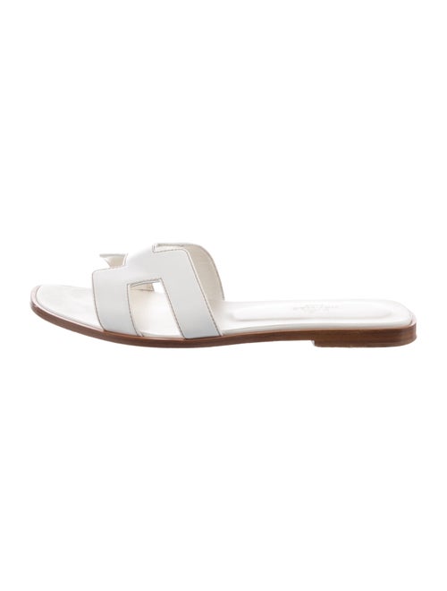 Hermès Oran H Logo Slides