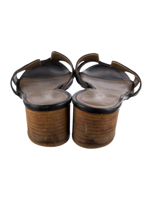 Hermès Oasis H Logo Slides