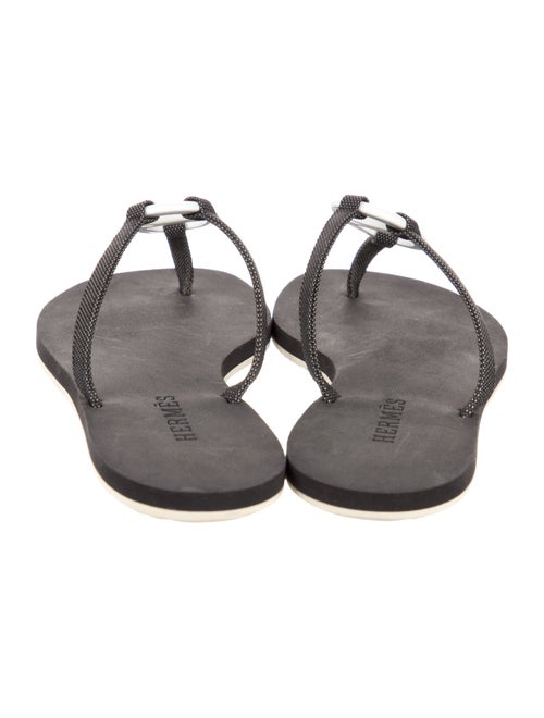 Hermès Kala Chaîne d'Ancre Insignia T-Strap Sandals