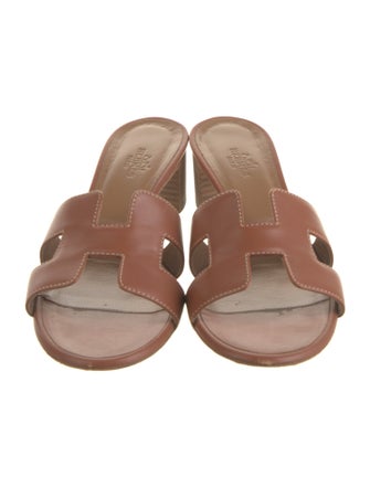 Hermès Oasis H Logo Slides