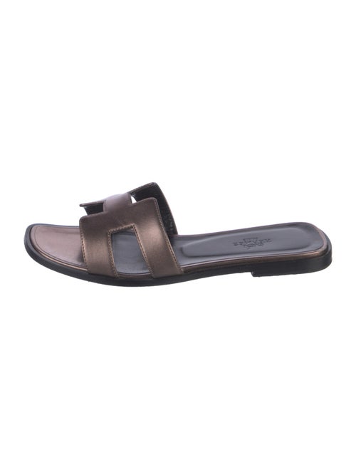 Hermès Oran H Logo Slides