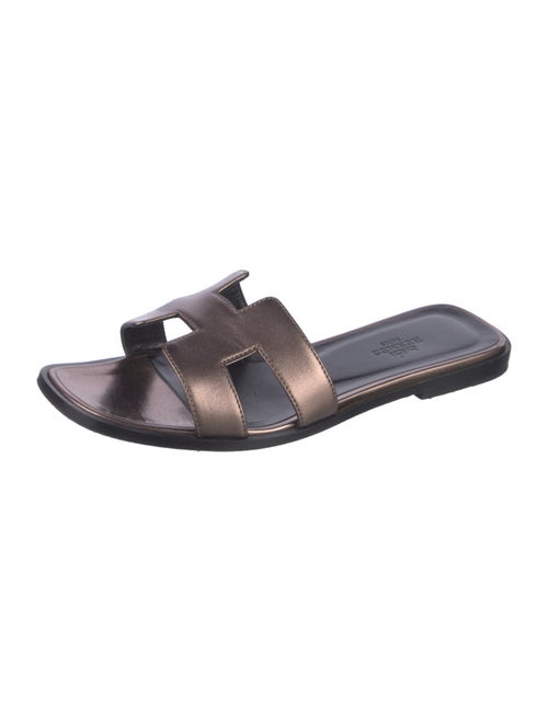 Hermès Oran H Logo Slides