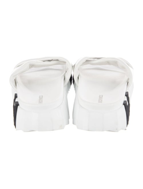 Hermès Infra H Logo Slides