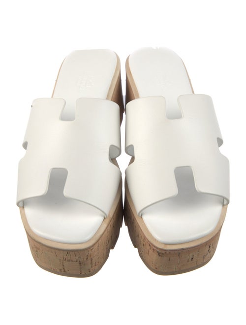 Hermès Eze 30 H Logo Slides