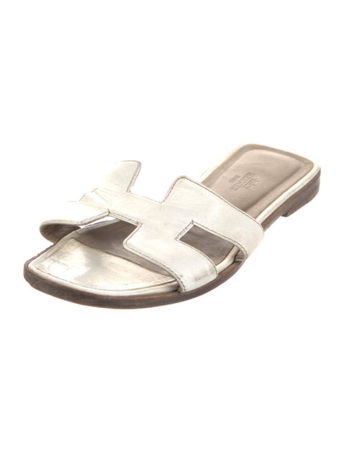 Hermès Oran H Logo Slides