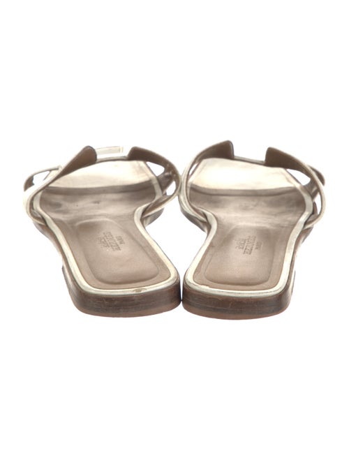 Hermès Oran H Logo Slides