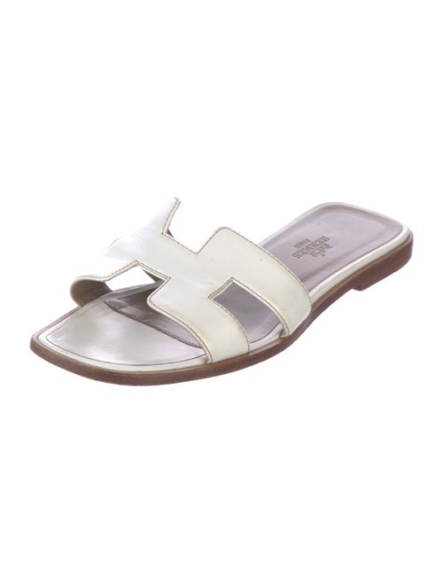 Hermès Oran H Logo Slides
