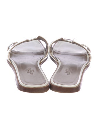 Hermès Oran H Logo Slides