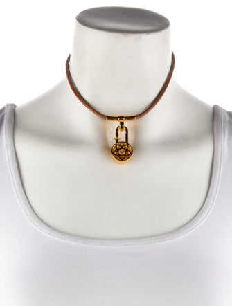 Hermès Lotus Cadena Choker Pendant Necklace