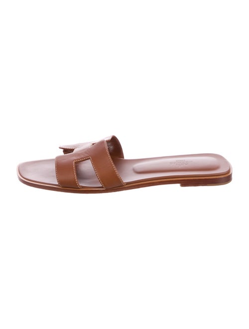 Hermès 2022 H Logo Slides