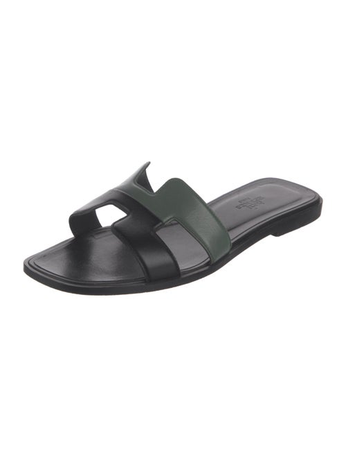 Hermès Oran H Logo Slides