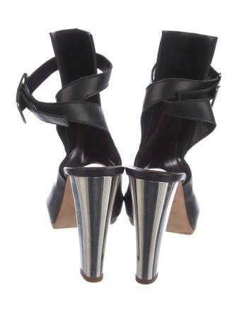 Hermès Leather Slingback Pumps