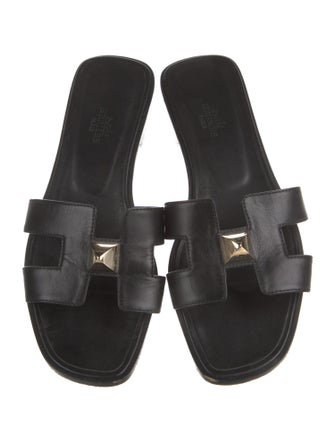 Hermès Medor Pyramid Oran H Logo Slides