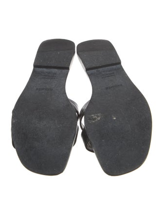 Hermès Medor Pyramid Oran H Logo Slides