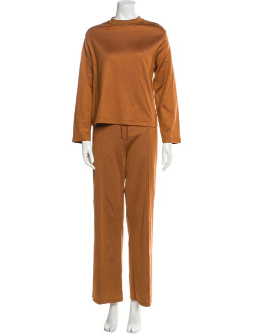 Hermès Embroidered Accent Lounge Set