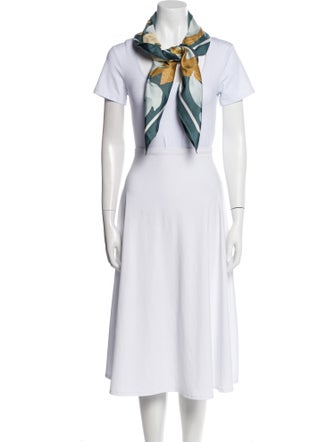 Hermès Fleurs De Lotus Silk Scarf