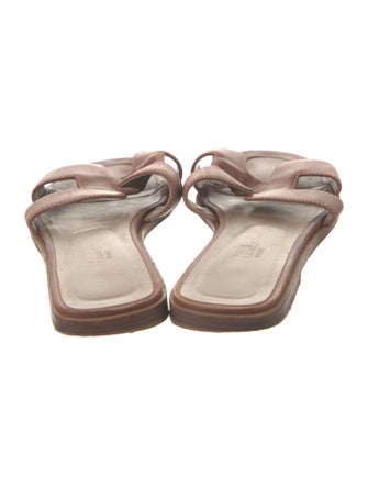Hermès Oran Leather Slides