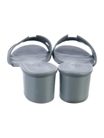 Hermès Oasis H Logo Slides