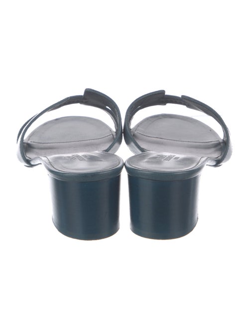 Hermès Oasis H Logo Slides