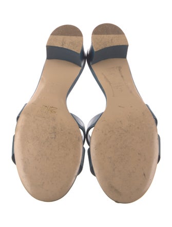 Hermès Oasis H Logo Slides