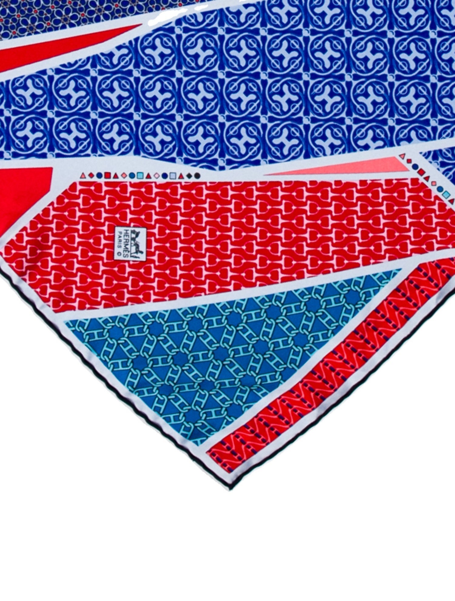 Hermès Carre en Cravates Silk Scarf