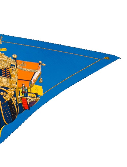 Hermès La Reale Giant Cashmere Triangle Scarf