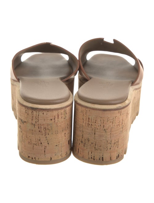 Hermès Eze 30 H Logo Slides