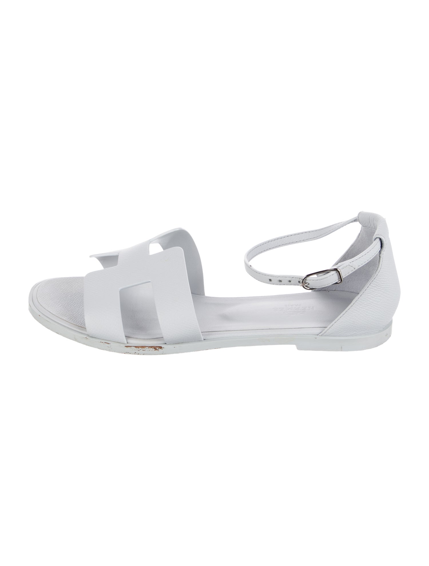 Hermès Santorini Leather T-Strap Sandals