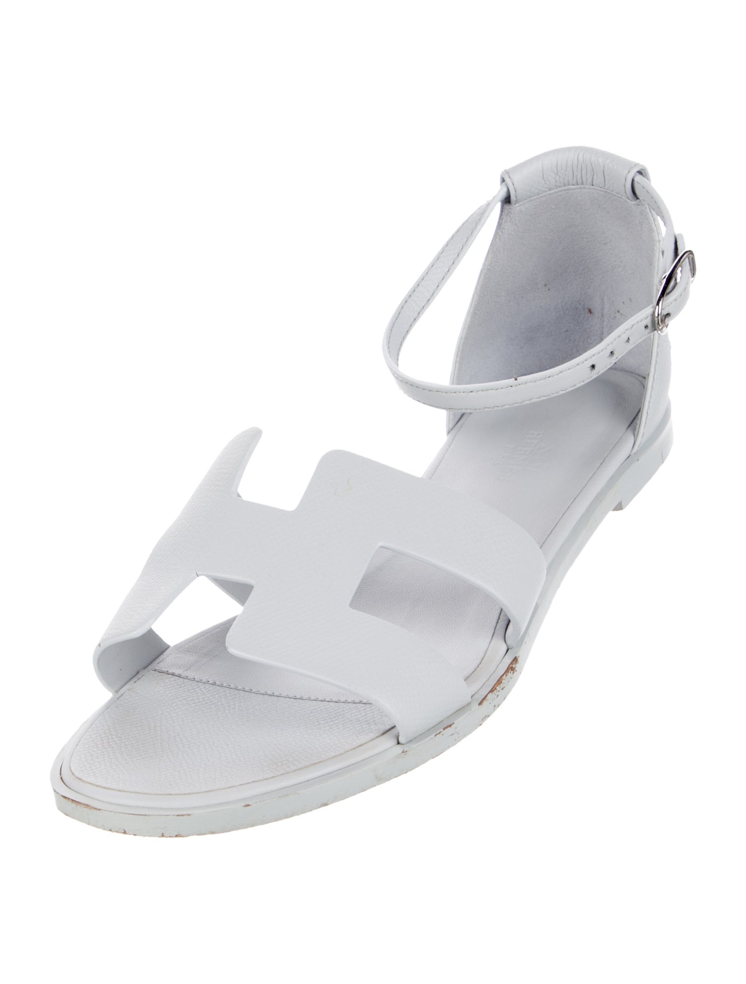 Hermès Santorini Leather T-Strap Sandals