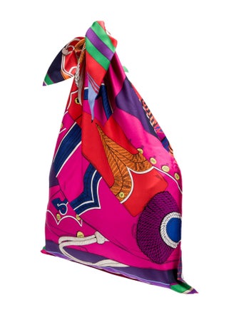 Hermès Petit H Silk Zouaves Et Dragons Furoshiki PM