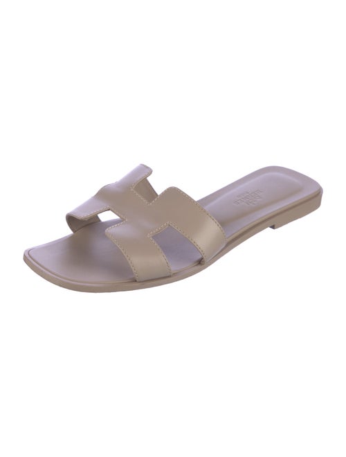 Hermès Oran H Logo Slides