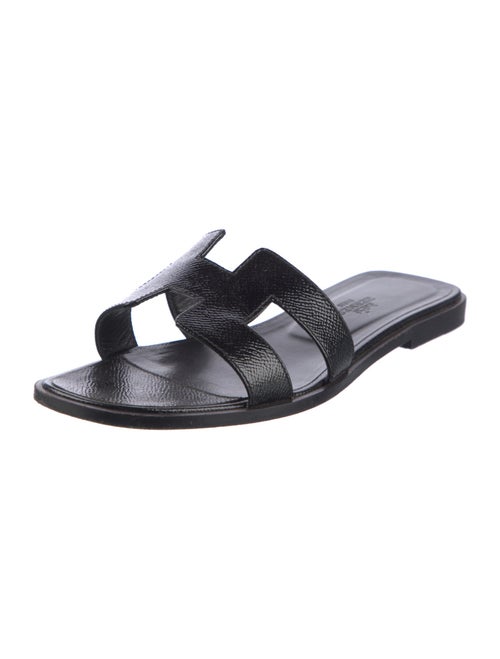 Hermès Oran H Logo Slides