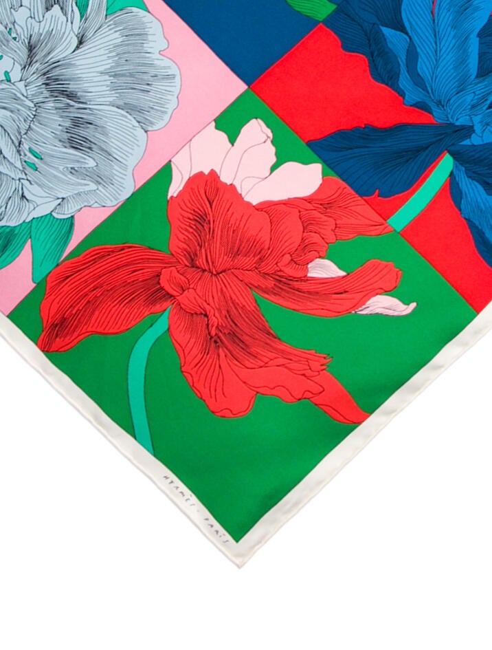 Hermès Etude Pour un Iris en Ciel Silk Scarf
