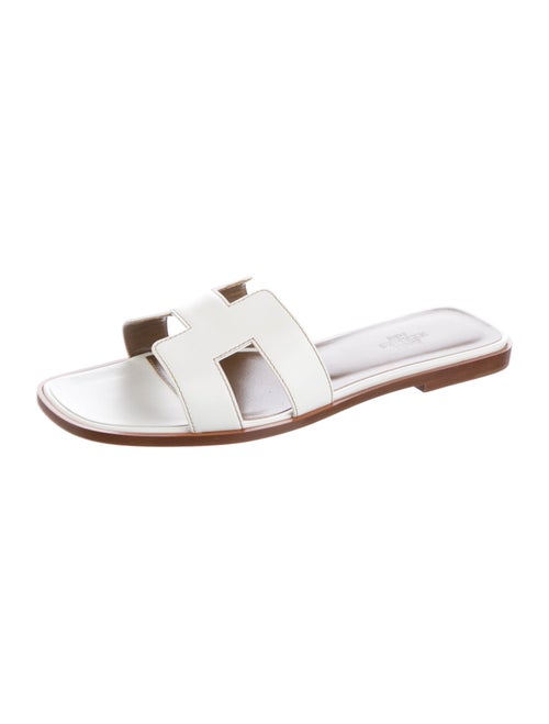 Hermès Oran H Logo Slides