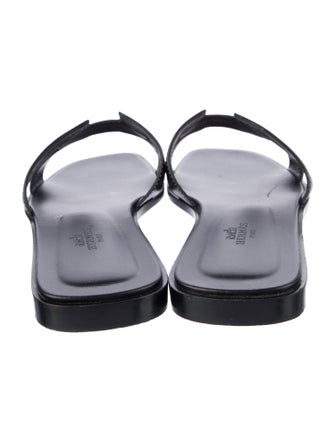 Hermès Oran H Logo Slides
