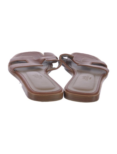 Hermès Oran H Logo Slides