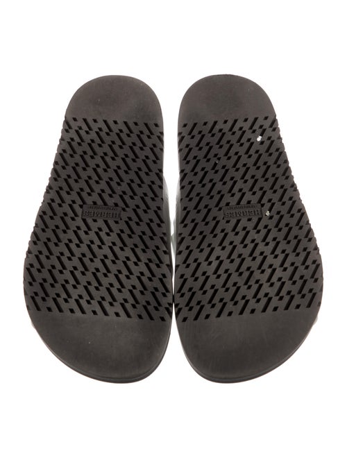 Hermès Chypre H Logo Slides