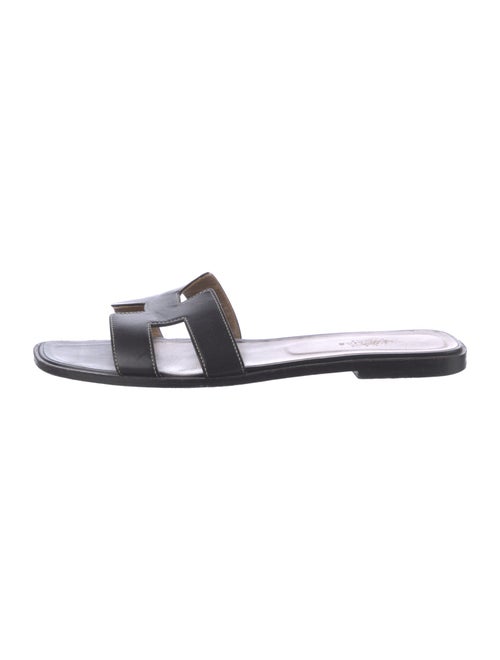Hermès Oran H Logo Slides