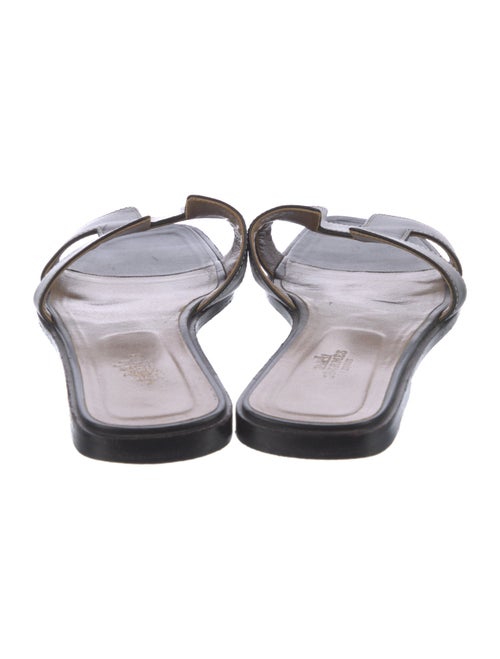 Hermès Oran H Logo Slides