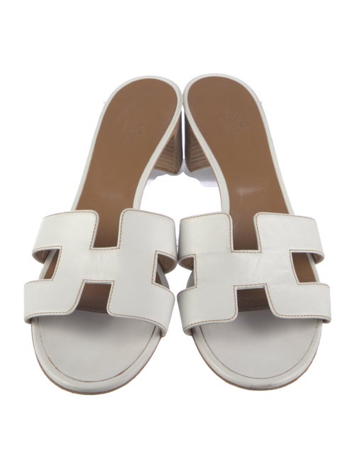 Hermès Oasis H Logo Slides