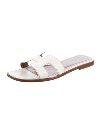 Hermès Oran H Logo Slides