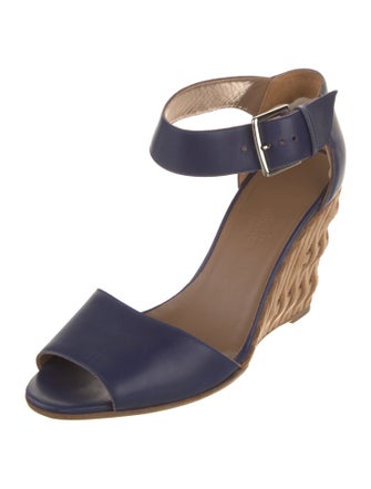 Hermès Leather Pumps