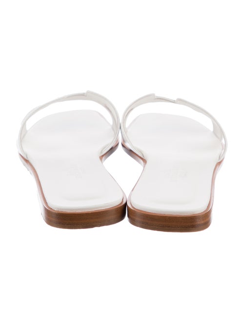 Hermès Oran H Logo Slides
