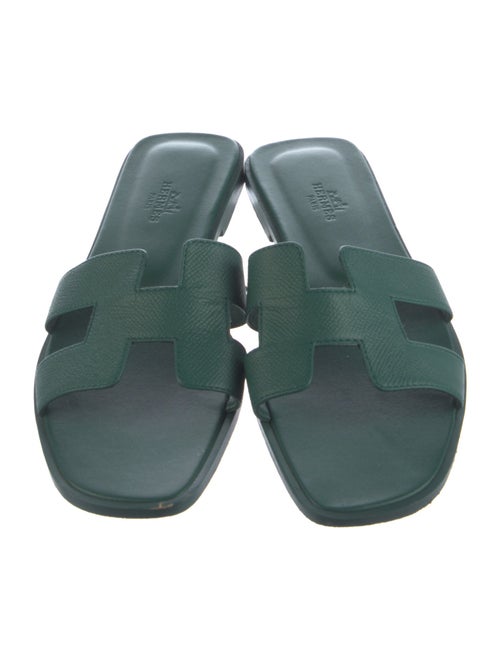 Hermès Oran H Logo Slides