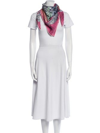 Hermès Plumes En Fete Silk Scarf