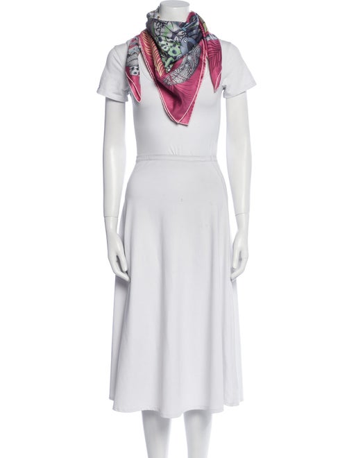 Hermès Plumes En Fete Silk Scarf