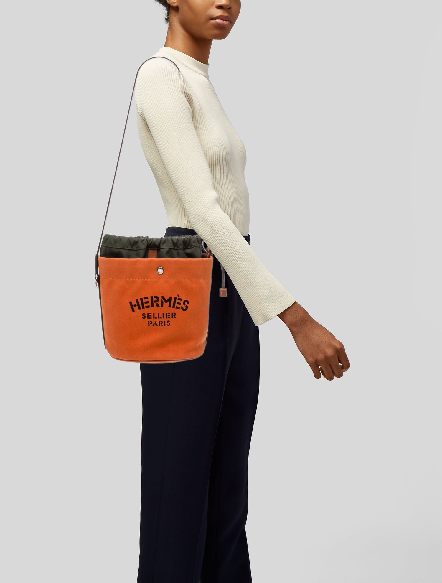 Hermès Toile Sac De Pansage Grooming Bag